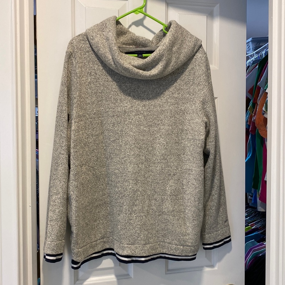 Tommy Hilfiger cowl neck sweatshirt with side pockets, XL